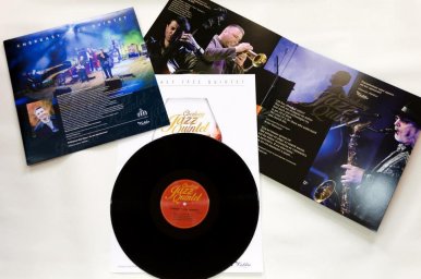 Cherkasy Jazz Quintet записав перший в Україні джазовий вініл. Cherkasy Jazz Quintet записав перший в Україні джазовий вініл.