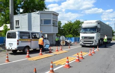 Смілянське КП обладнають вагами для зважування вантажівок Смілянське КП обладнають вагами для зважування вантажівок