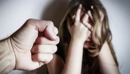 Смілянські поліцейські затримали чоловіка, підозрюваного у сексуальному робещенні власної дочки